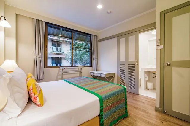 2 Bedrooms, Suite, 3 Queen Beds, Sea Front، Anantasila Beach Resort Hua Hin 2/9