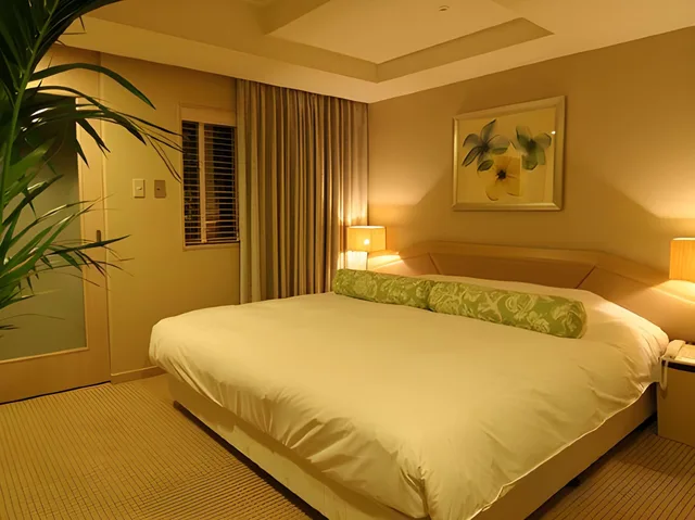 Tropical, Resort, King Bed, Smoking، Breezbay Hotel Resort And Spa 1/1