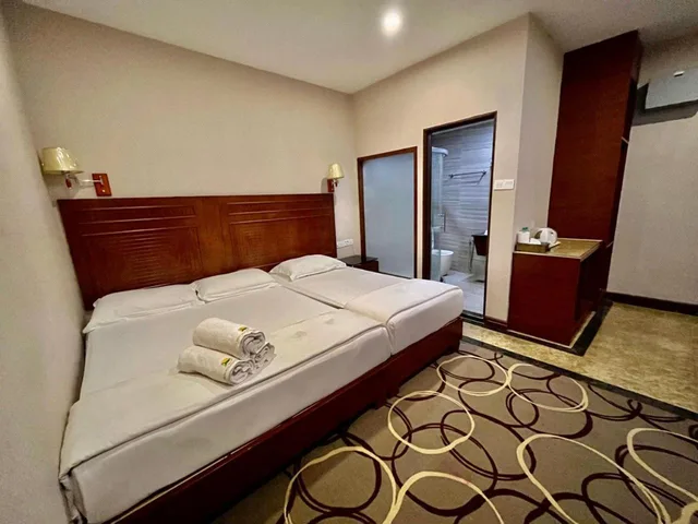 Family, No Window, Fan Holiday Hotel 2/3