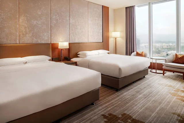 غرفة ديلوكس بسريرين مزدوجين بإطلالة على المدينة، Courtyard by Marriott Taipei 9/10