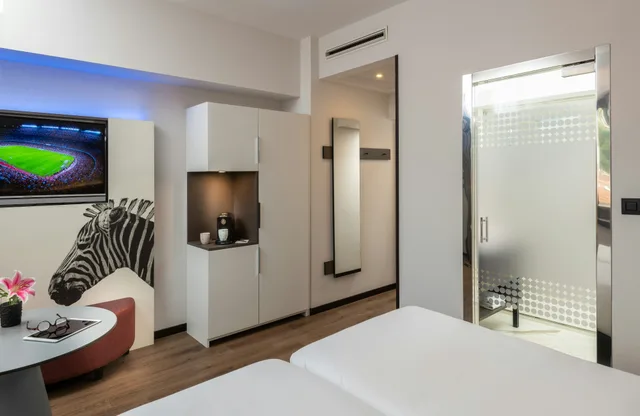 Down to Earth, Double Bed, City View، NYX Hotel Bilbao by Leonardo Hotels 6/7