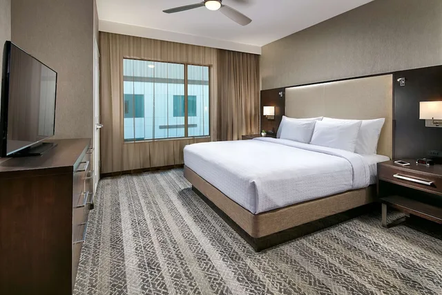 جناح بسرير كينج وسريرين كوين بغرفتي نوم لذوي الإعاقة، Homewood Suites by Hilton San Diego Downtown/Bayside 4/10