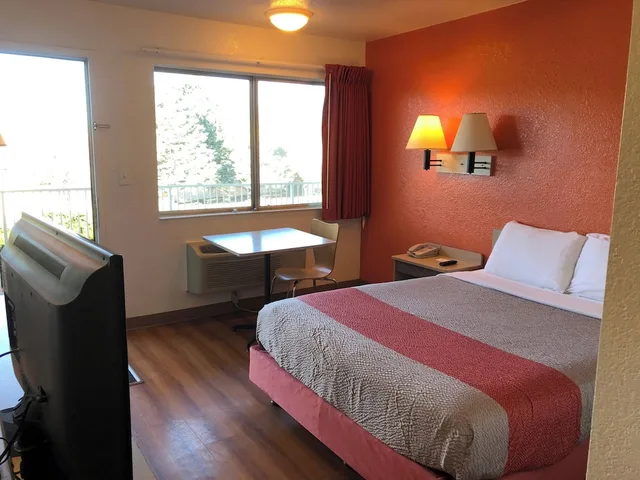 غرفة قياسية بسرير كوين، Motel6 Prescott, AZ 7/10