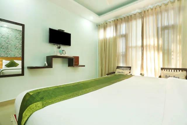 Standard, King Bed, Treebo Roshan House 8/10