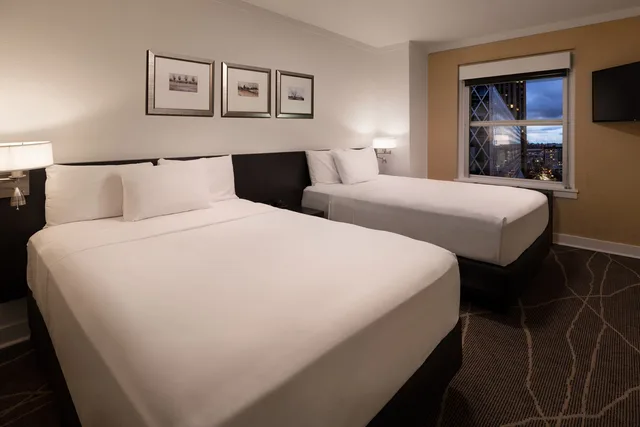 غرفة بسريرين مزدوجين، Executive Hotel Pacific 1/2
