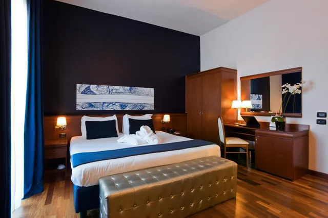 غرفة ديلوكس بسرير كينج بشرفة، GRAND HOTEL TIBERIO 4/10