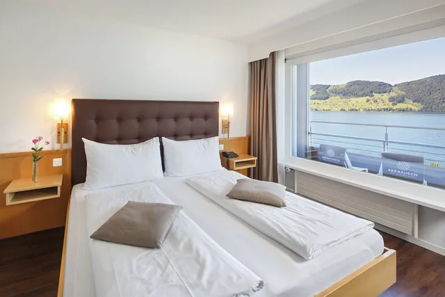 غرفة بانورامية بسرير كوين بإطلالة على البحيرة بشرفة، Seerausch Swiss Quality Hotel 1/2