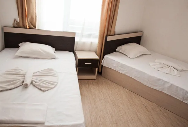 استوديو بشرفة، Rainbow 1 Holiday Complex 1/2
