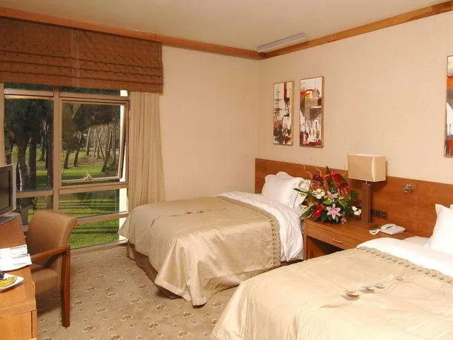 جناح، Gloria Serenity Resort 2/4