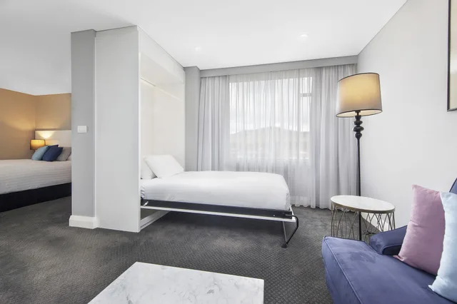 جناح بسرير كينج، Canberra Rex Hotel 2/3