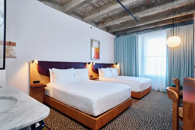Renovated, 2 Queen Beds, Accessible، STILE Downtown Los Angeles by Kasa 3/9