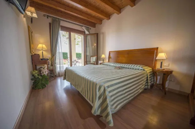 Classic, Double Bed, Venice Resort 3/7