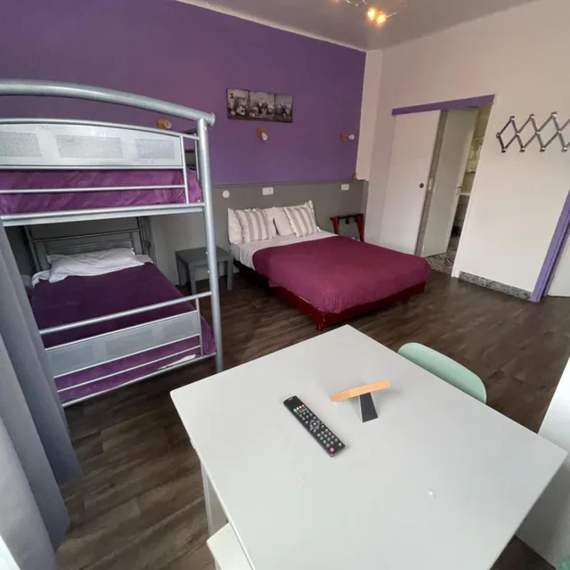 Family, Hotel Clair Logis 6/10