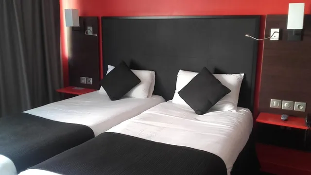 غرفة بسريرين منفصلين، KYRIAD LYON SUD - SAINTE FOY 1/8