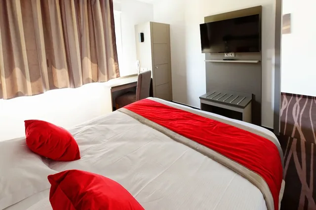 Hotel Akena Besancon، بيزنسون 13/35
