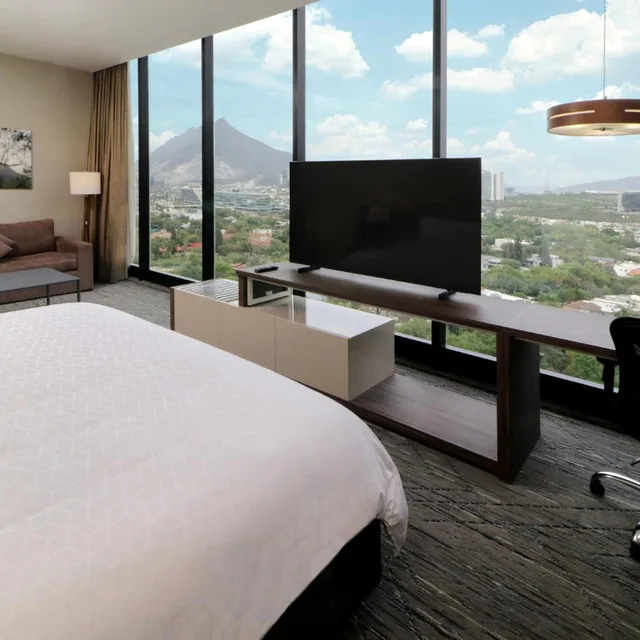 جناح بإطلالة على الجبل بغرفة نوم واحدة في طابق مرتفع، Holiday Inn Express Suites Monterrey Valle 4/9