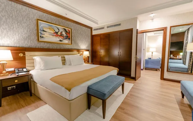 Wellborn King Suite, Wellborn Luxury Hotel 4/9