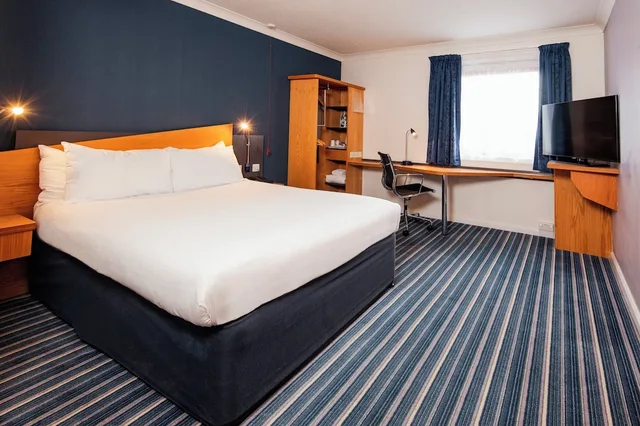 غرفة بسرير مزدوج لذوي الإعاقة، Holiday Inn Express Birmingham - Snow Hill 2/3