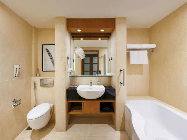غرفة قياسية بسريرين منفصلين، NOVOTEL HYDERABAD CONVENTION CENTRE 6/7