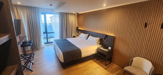 Executive, Suite, Canal Beagle Hotel 1/3