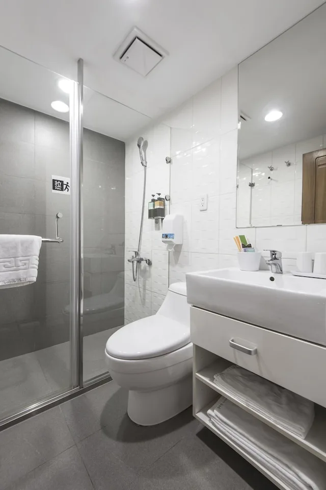 غرفة سوبيريور بسرير مزدوج، Sparrow Hotel 6/6
