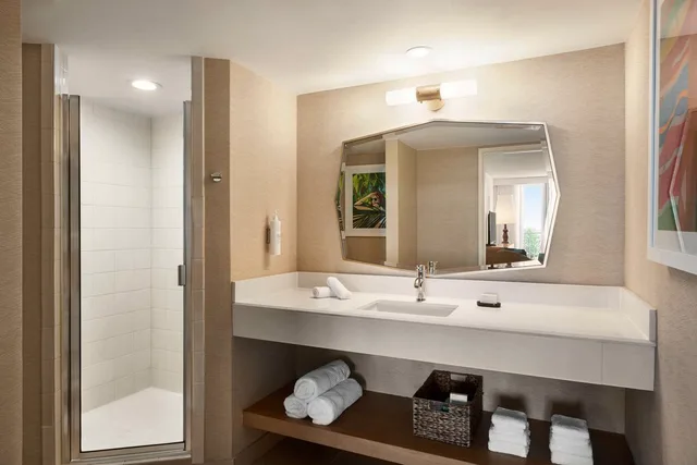 Suite, King Bed, Partial Ocean View, Balcony, Embassy Suites by Hilton Deerfield Beach Resort & Spa 2/3