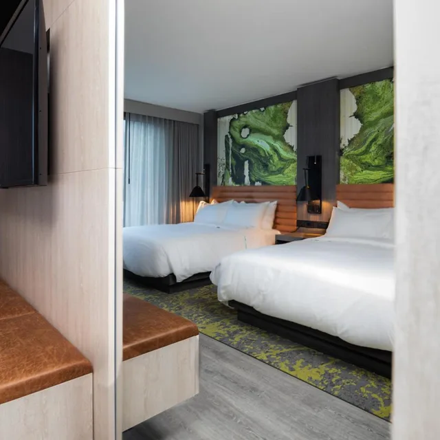 غرفة بسرير كينج وسريرين كوين، Hyatt Centric Charlotte/Southpark 2/3