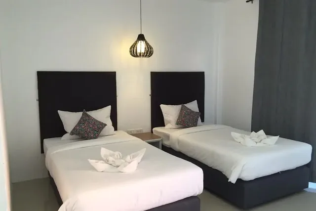 غرفة بسريرين منفصلين بحمام خاص، Non Du Lay Guesthouse 2/5