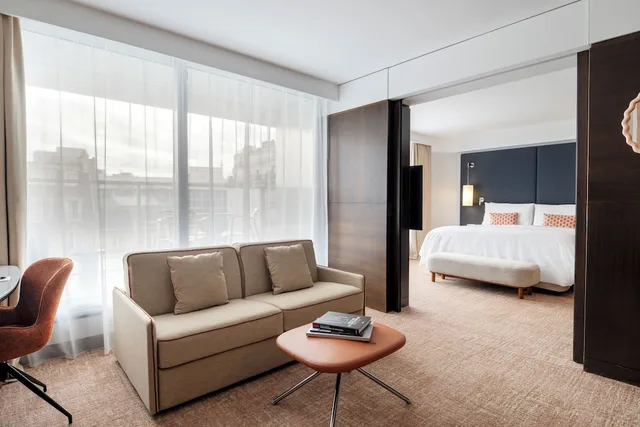 Tower, Suite, King Bed, Arc De Triomphe View, Terrace، Renaissance Paris Arc de Triomphe Hotel 9/10