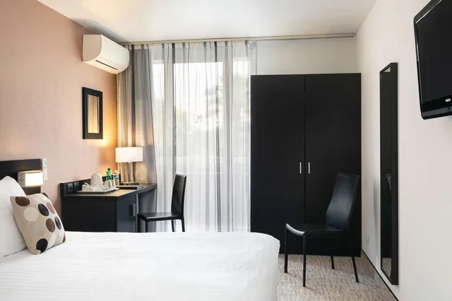 غرفة سوبيريور بسرير كينج، Best Western Hotel Mediterranee Menton 4/10