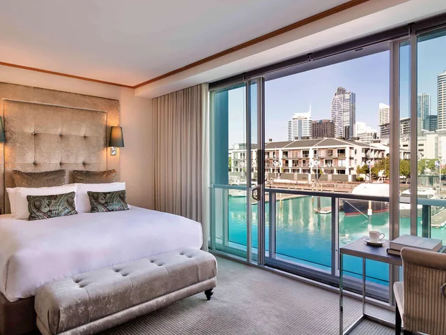 غرفة فاخرة بسرير كينج، Sofitel Auckland Viaduct Harbour 3/8
