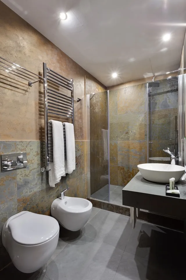 غرفة كومفورت بسرير كوين، Solo Experience Hotel 3/3