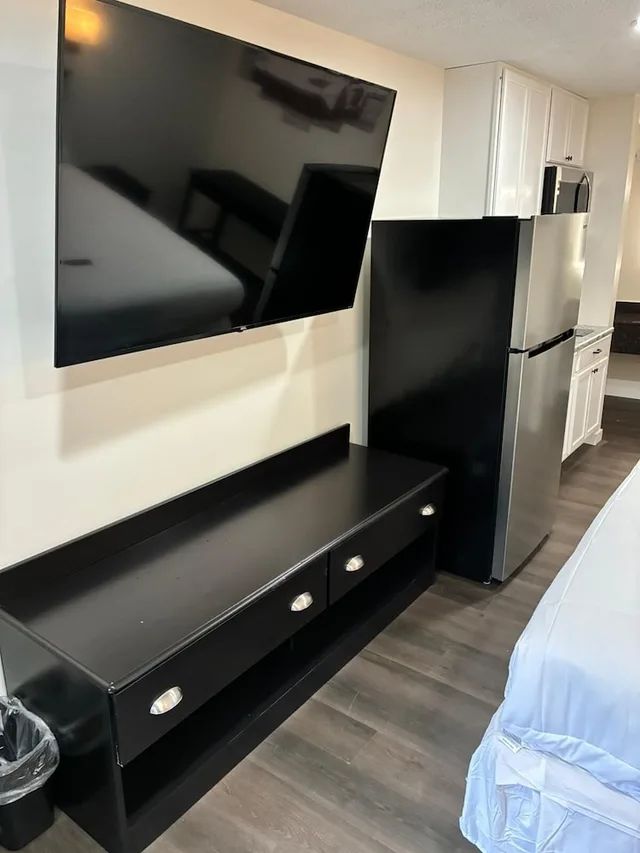 غرفة أساسية مفردة بسرير كينج، Budget Inn Talladega 2/9