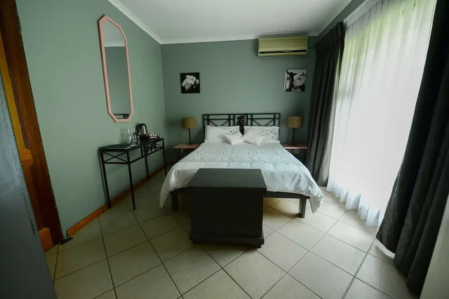 جناح بسرير كوين، De Wingerd Wijnland Lodge 1/5