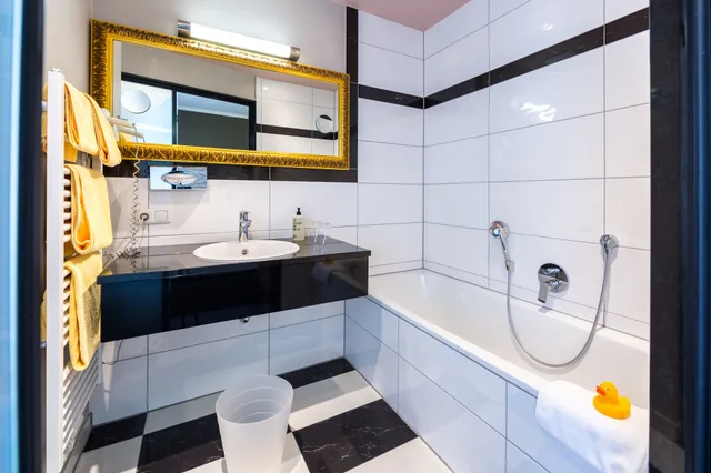 غرفة أساسية بسريرين منفصلين، Hotel Goldener Hirsch 9/10