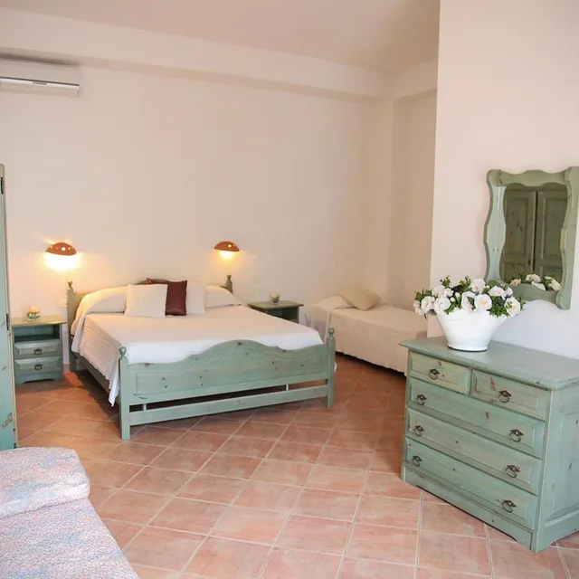 غرفة رباعية، Micalosu Hotel 1/7
