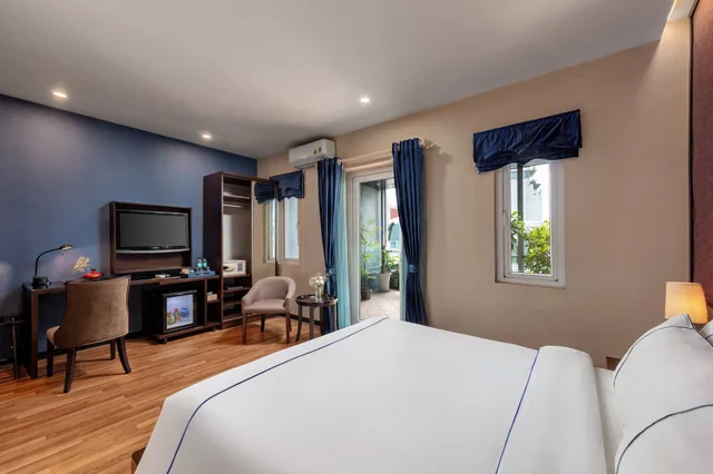 Suite, King Bed, Terrace, Oriana Boutique Hotel 3/6