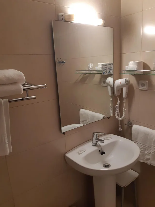 غرفة اقتصادية بسريرين منفصلين، Hotel Condestable 3/4