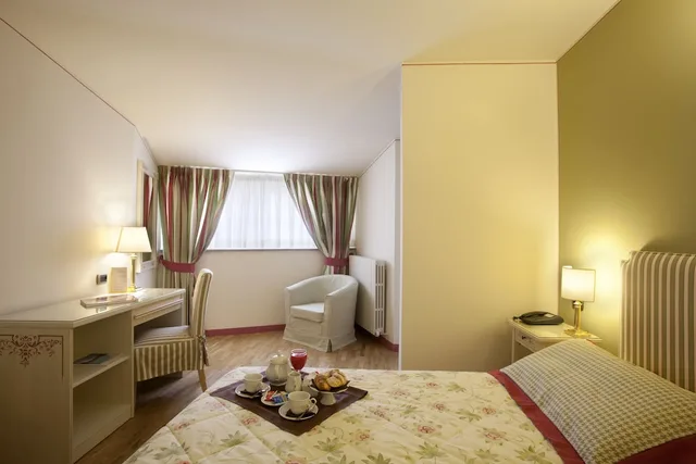 Room, Single, Double Bed, Posta 5/7