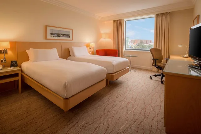 غرفة بسريرين منفصلين، Hilton Dublin Airport 6/8
