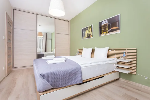 1 Bedroom, Deluxe, Suite, Queen Bed, Sofa, Club Area، Apartamenty Inpoint Central 1/7