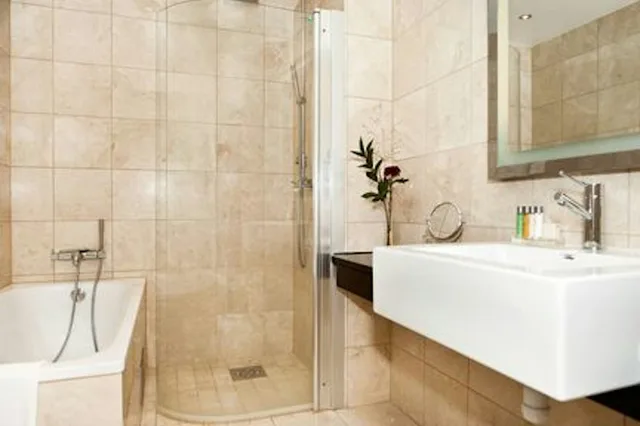 Deluxe Double C2D، Elite Hotel Marina Tower 4/5