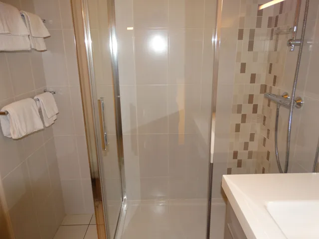 غرفة سوبيريور بسرير مزدوج، Le Castel Fleuri Hotel 4/4