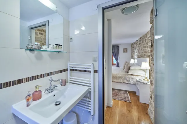 غرفة كومفورت بسرير كينج، Villa Split Heritage Hotel 8/8