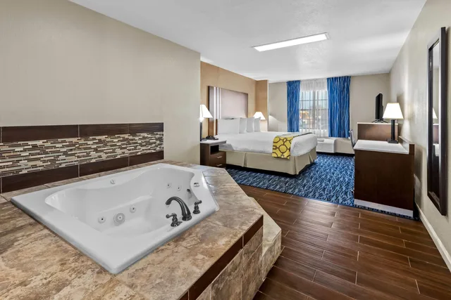 جناح استوديو بسرير كينج، Baymont By Wyndham Port Arthur 5/5