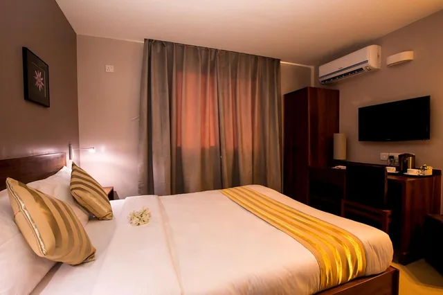 Room, Double Bed, Mountain View, The Venus Premier Hotel 4/8