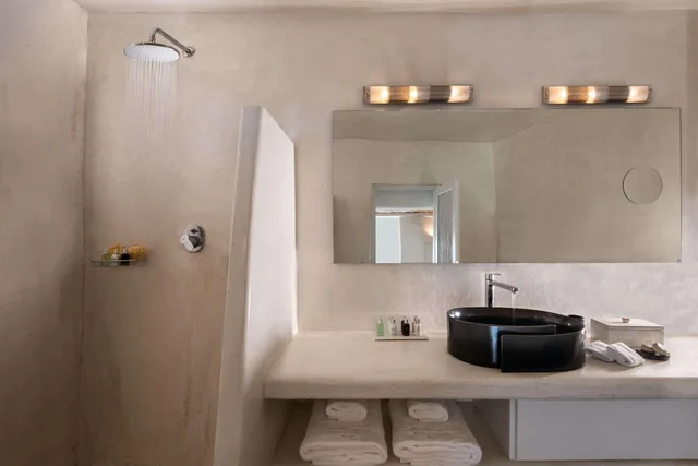 White, House, Private Pool، Andronis Luxury Suites 7/8