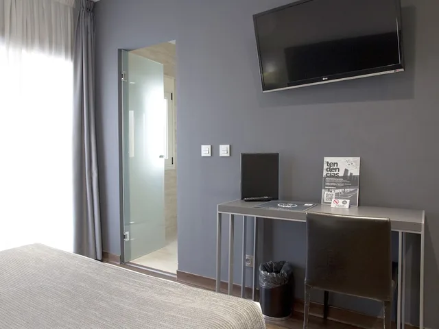 غرفة بسرير مزدوج أو سريرين منفصلين، Villa de Alcobendas 3/8