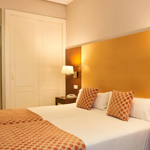 غرفة ثلاثية مع أريكة، Suites Barrio de Salamanca 5/10
