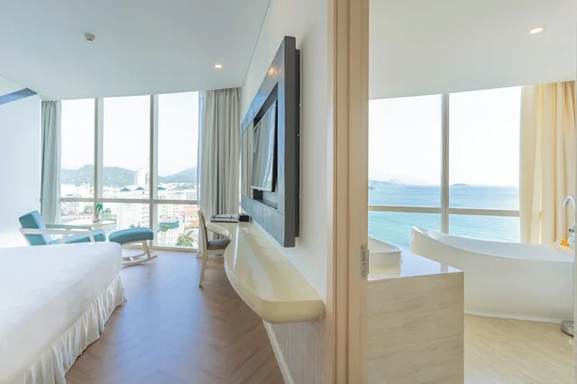 Prime, Suite, King Bed, Ocean View، DIAMOND BAY HOTEL 3/10